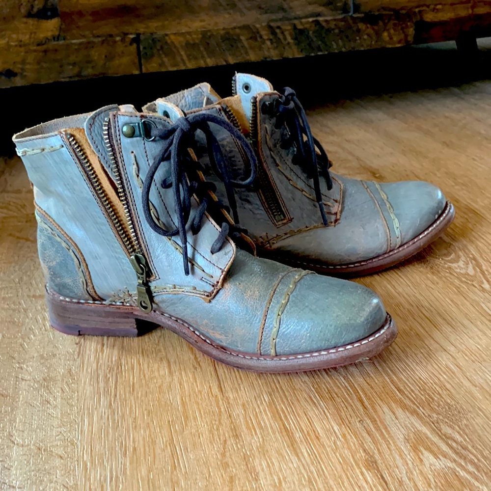 BedStu boots.